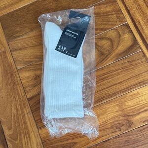 Gap Women Crew Socks 2 Pairs One Size